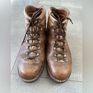 Classic Men’s VINTAGE hiking boots 11.5-13
